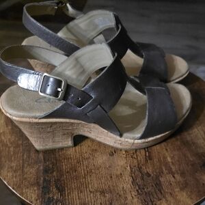 Clarks Women's Strappy Wedge Heel Bronze Color Leather Sandals